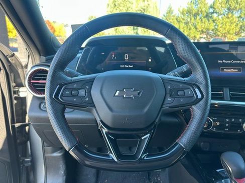 Used 2024 Chevrolet Trax RS w/ Driver Confidence Package image 21