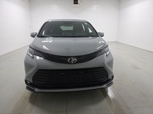 New 2026 Toyota Sienna XLE Woodland Edition image 2