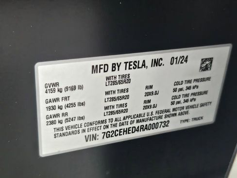 Used 2024 Tesla Cybertruck AWD Crew Cab image 35