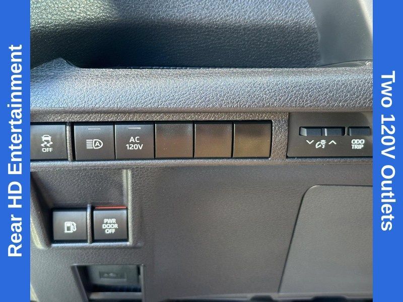 Used 2026 Toyota Sienna Limited FWD image 27