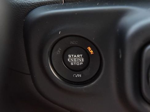 Used 2021 Jeep Wrangler Unlimited Sahara w/ Cold Weather Group AWD/4WD image 17