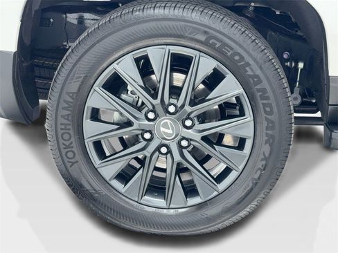 Used 2025 Lexus GX 550 w/ Accessory Package (2T) image 54