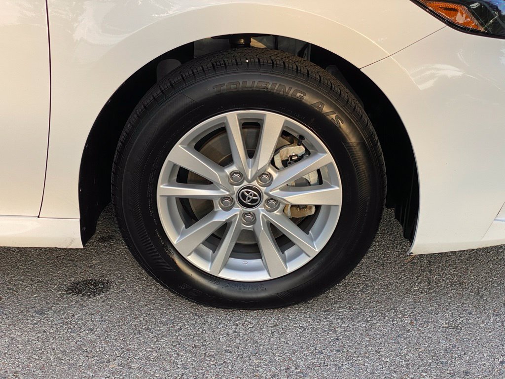 Used 2025 Toyota Camry LE FWD image 30