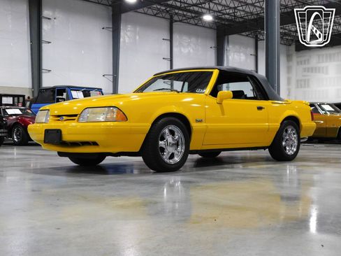 Used 1993 Ford Mustang LX image 28