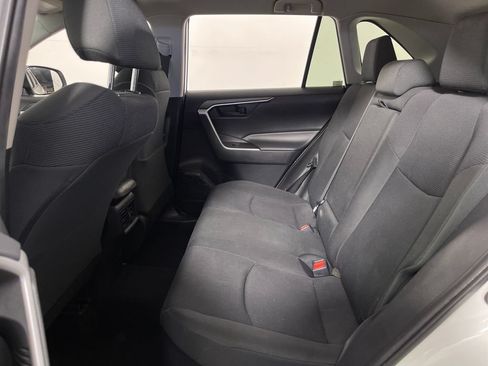 Used 2021 Toyota RAV4 LE AWD/4WD image 13