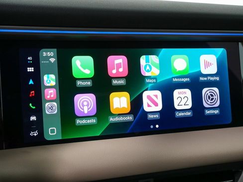 New 2025 Porsche Macan Electric image 17