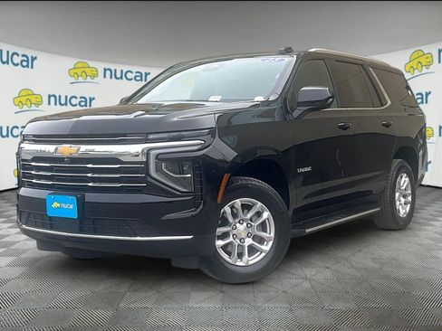 Used 2025 Chevrolet Tahoe LT image 3