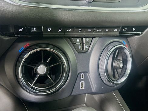 Used 2025 Chevrolet Blazer LT image 23