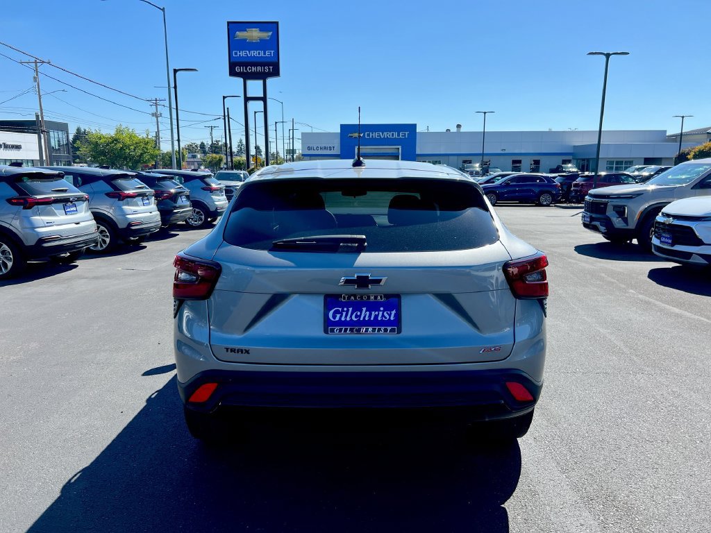 Used 2025 Chevrolet Trax RS w/ Driver Confidence Package FWD image 25