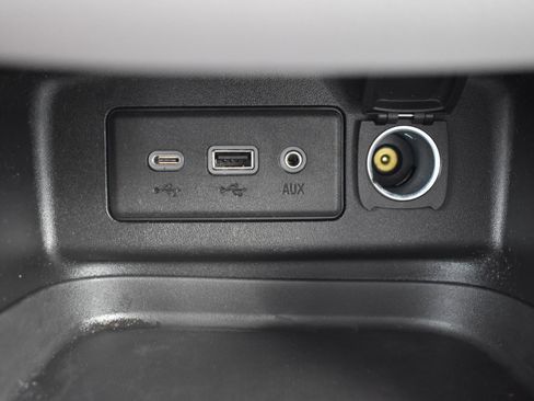 Used 2022 Chevrolet Equinox LS w/ LS Convenience Package FWD image 24