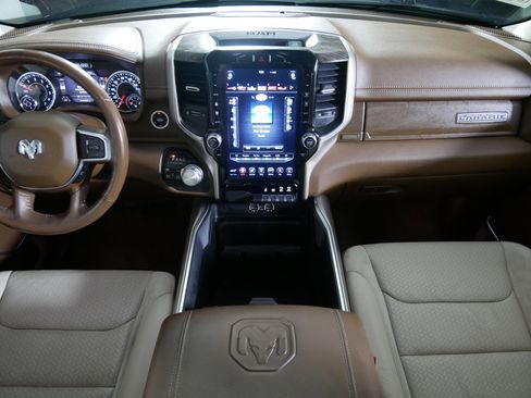Used 2020 RAM 1500 Laramie AWD/4WD image 10
