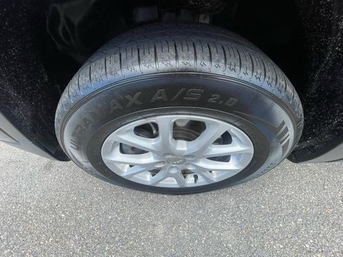 Used 2015 Jeep Cherokee Latitude AWD/4WD image 18