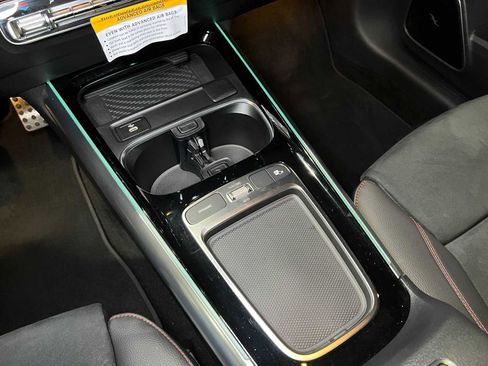 Used 2025 Mercedes-Benz GLA 250 GLA 250 image 33