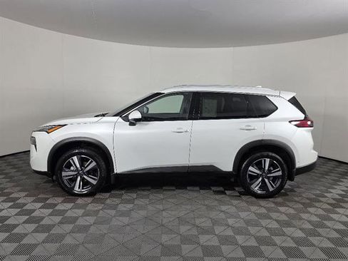 Used 2024 Nissan Rogue SL w/ SL Premium Package AWD/4WD image 8