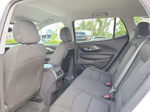 Used 2024 GMC Terrain SLE w/ Driver Convenience Package FWD image 13