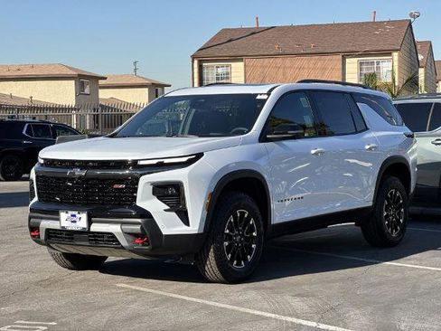 New 2026 Chevrolet Traverse Z71 w/ Enhanced Driving Package image 10