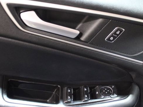 Used 2019 Ford Edge SEL w/ Equipment Group 201A image 17