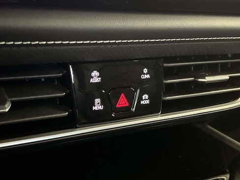 New 2026 Volkswagen Atlas SE FWD image 20
