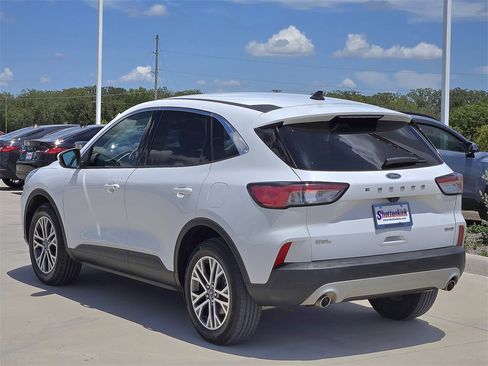 Used 2022 Ford Escape SEL image 5