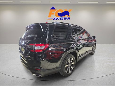 Used 2024 Honda Pilot Elite image 4