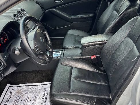 Used 2011 Nissan Altima 2.5 SL w/ Technology Pkg image 10