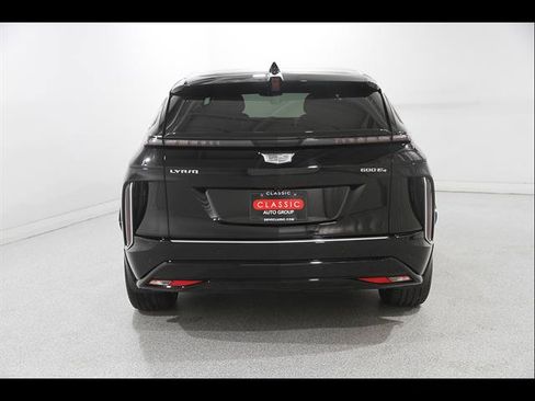 Used 2024 Cadillac Lyriq Luxury w/ LPO, Floor Liner Package AWD/4WD image 21