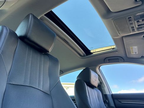 Used 2020 Honda Accord Touring image 15