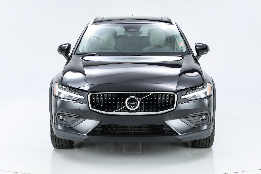 Used 2024 Volvo V60 B5 Cross Country Plus w/ Protection Package Premier AWD/4WD image 59