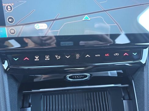 New 2026 Jeep Grand Cherokee Altitude AWD/4WD image 21