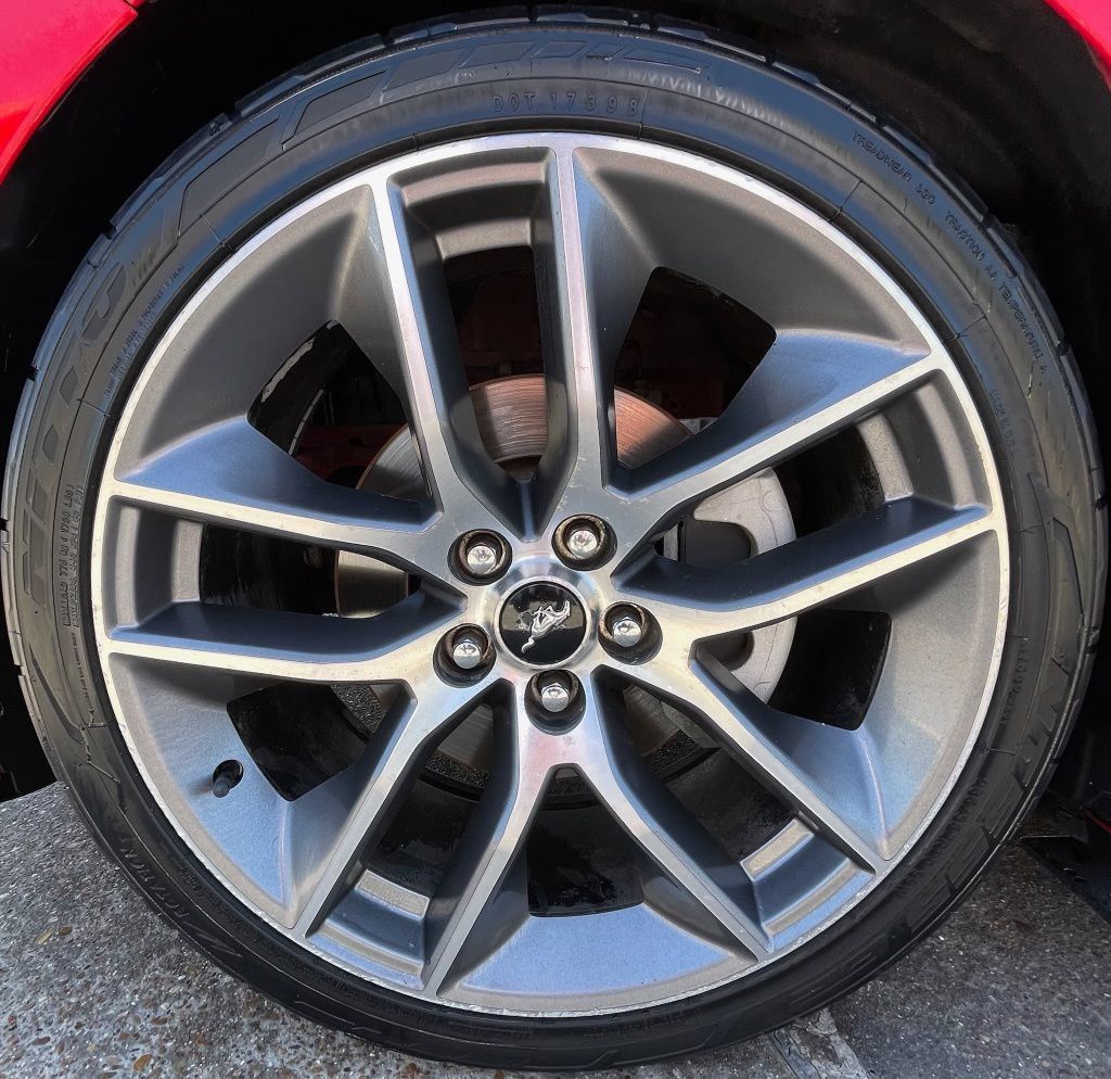 Used 2015 Ford Mustang Premium RWD image 10