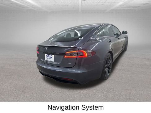 Used 2021 Tesla Model S Plaid image 12