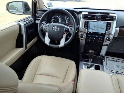 Used 2022 Toyota 4Runner Limited RWD image 4