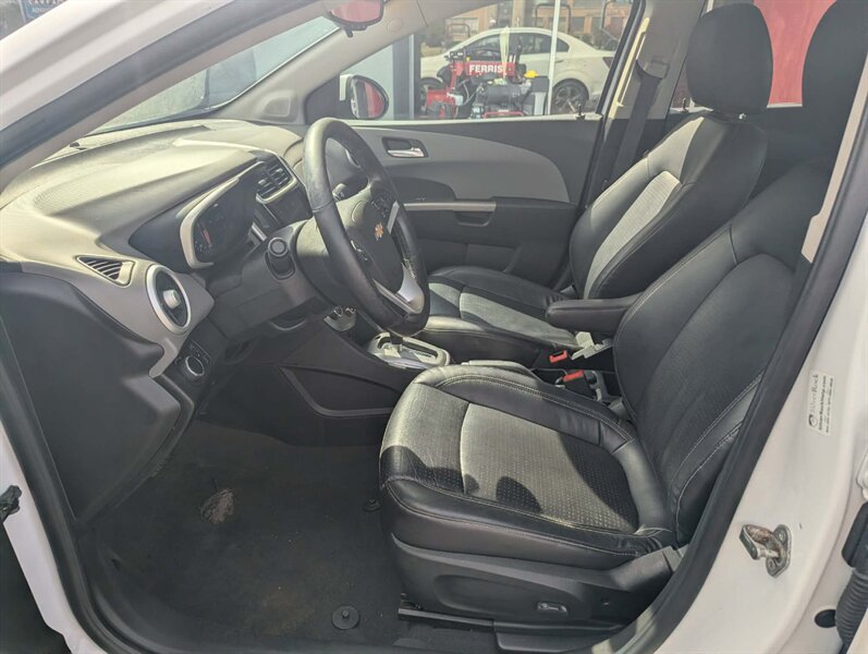 Used 2019 Chevrolet Sonic Premier FWD image 10