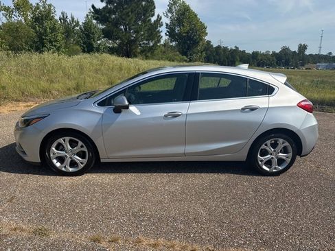 Used 2018 Chevrolet Cruze Premier w/ Enhanced Convenience Package image 5