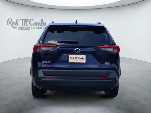 Used 2021 Toyota RAV4 XLE AWD/4WD image 4