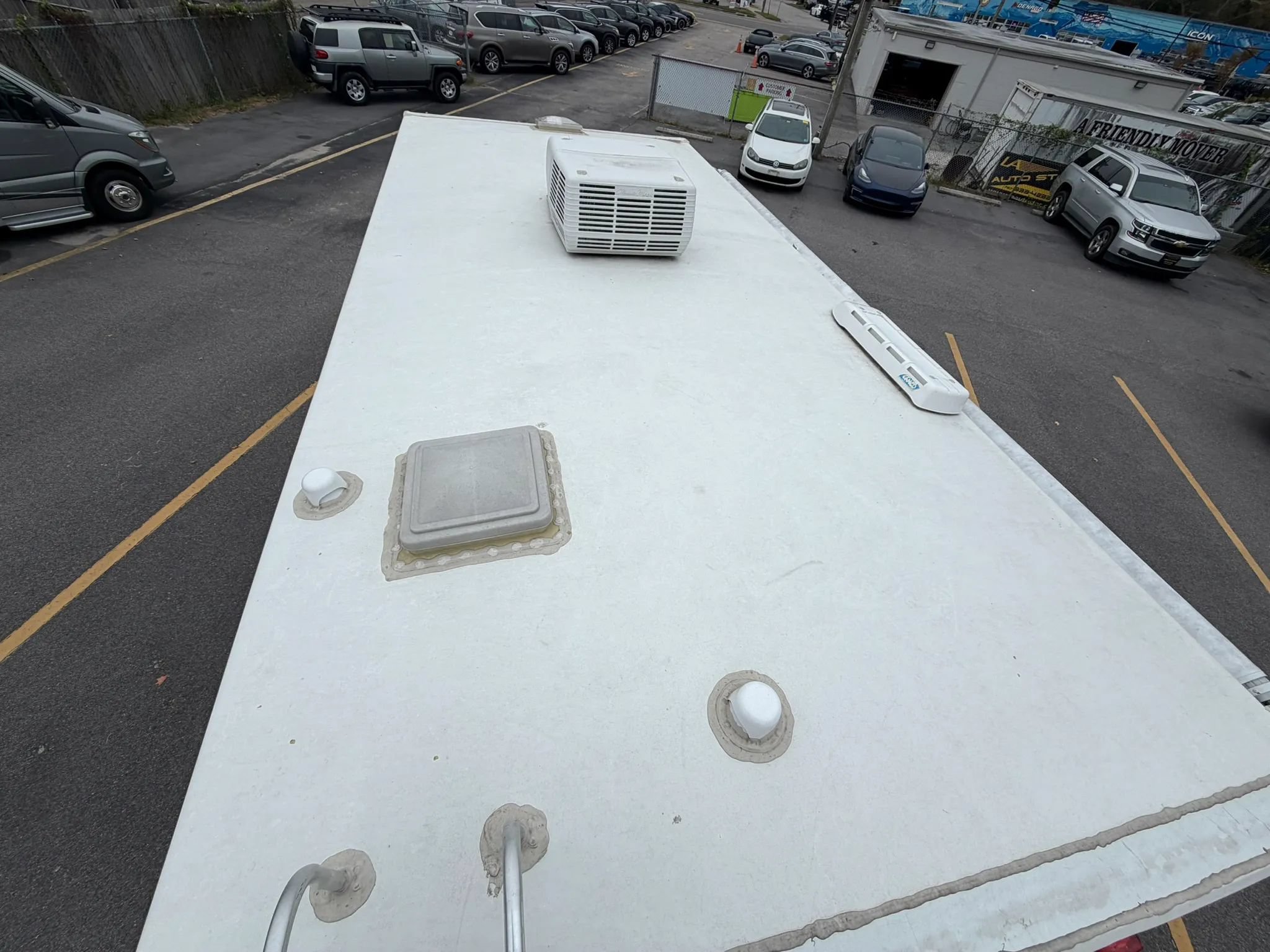 Used 1998 Ford E-350 and Econoline 350 RWD image 11