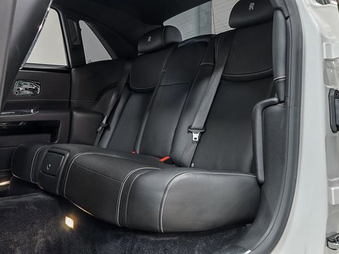 Used 2016 Rolls-Royce Ghost image 56