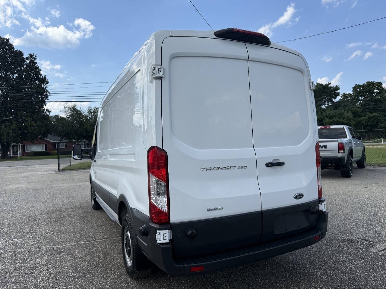 Used 2018 Ford Transit 350 148 Medium Roof RWD image 23