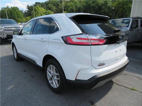 Used 2024 Ford Edge SEL AWD/4WD image 16