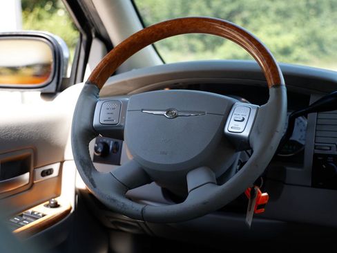 Used 2007 Chrysler Aspen Limited AWD/4WD image 29