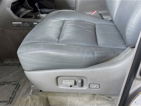 Used 2007 Toyota Land Cruiser image 20