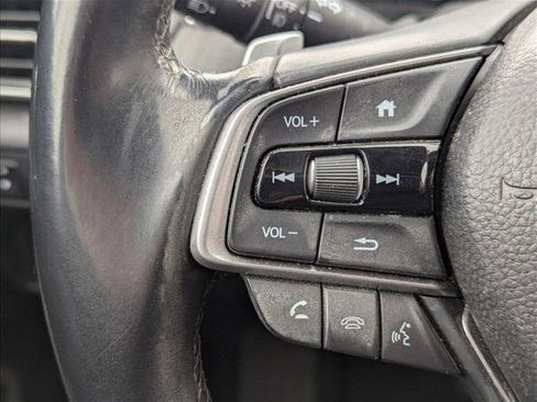 Used 2018 Honda Accord Touring image 8