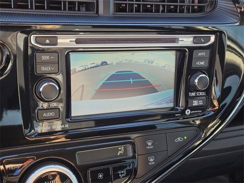 Certified 2018 Toyota Prius C Three image 23