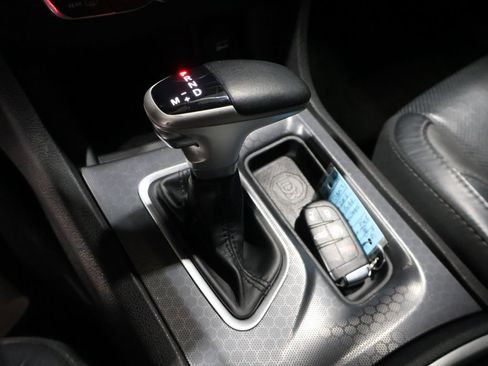 Used 2018 Dodge Charger GT image 36