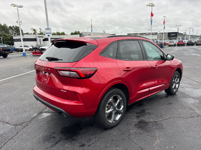 Certified 2024 Ford Escape ST-Line w/ Tech Pack #1 AWD/4WD image 7