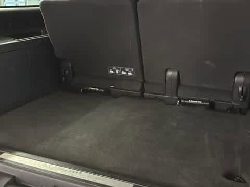 Used 2014 Cadillac Escalade ESV Platinum image 33
