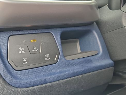 New 2025 Volkswagen ID. Buzz Pro S Plus image 36