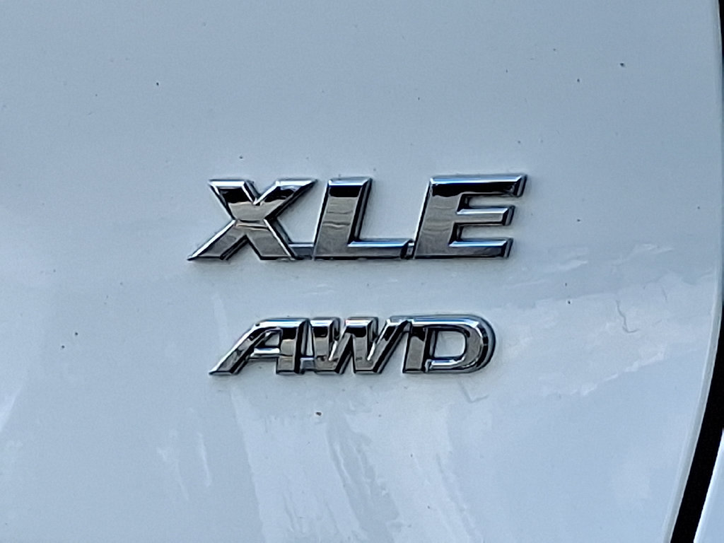 Used 2020 Toyota RAV4 XLE w/ Convenience Package AWD/4WD image 30