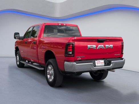 Used 2026 RAM 2500 Big Horn AWD/4WD image 5