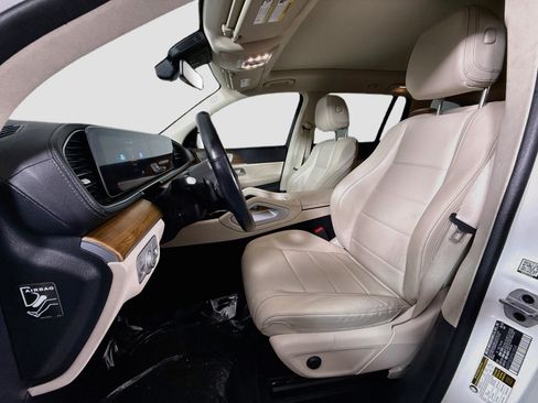 Used 2023 Mercedes-Benz GLS 450 4MATIC image 18